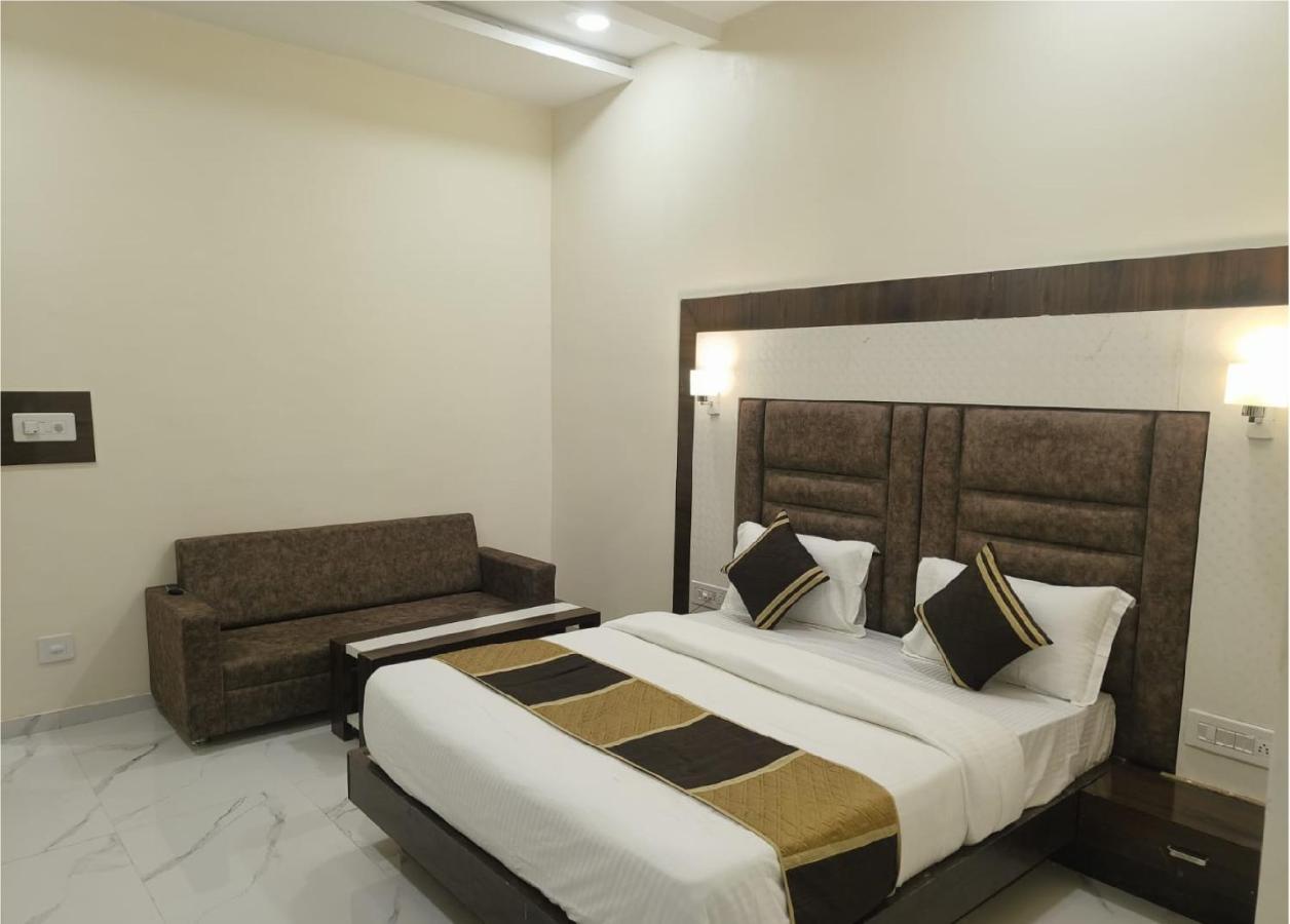 Hotel Villa Inn Anand Exterior photo