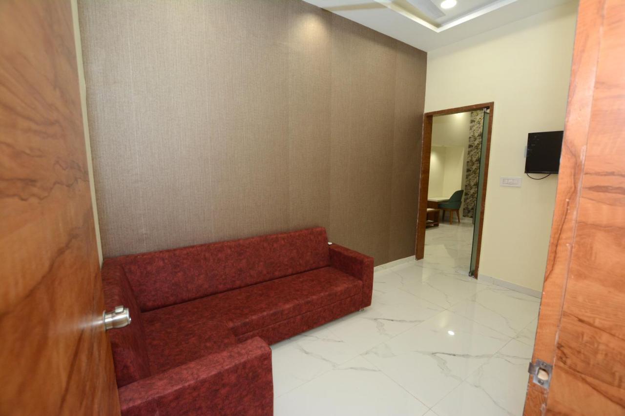 Hotel Villa Inn Anand Exterior photo